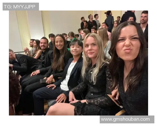 不露脸也能成为足球明星揭秘视频背后的努力与技巧 不露脸也能成为足球明星揭秘视频背后的努力与技巧