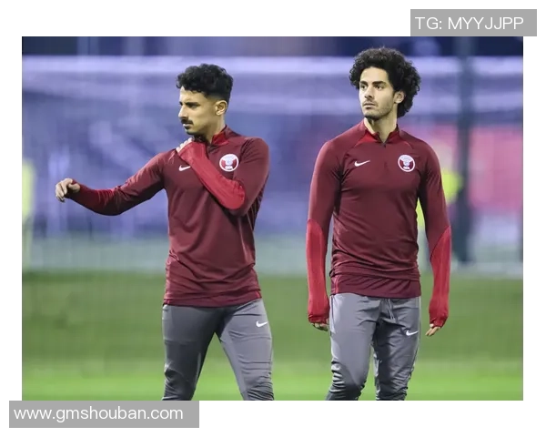 卡塔尔足球明星帅气视频大合集展现球场风采与魅力瞬间