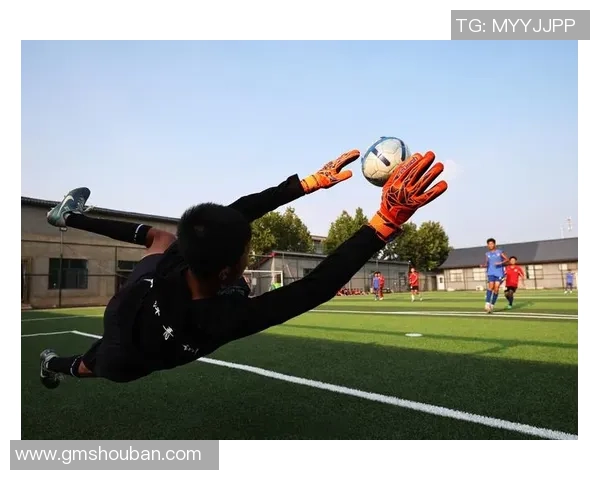 张恒翔足球之路：从青涩少年到职业赛场的奋斗与梦想